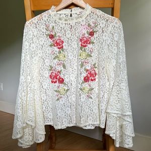 NWT Jealous Tomato Boho Lace Embroidered Top with Flare Sleeves Size Medium
